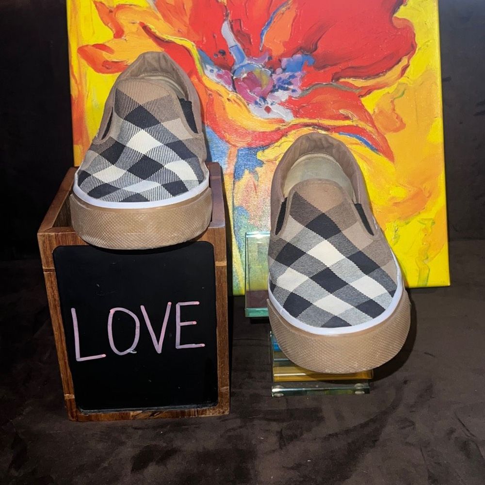 Burberry shoes